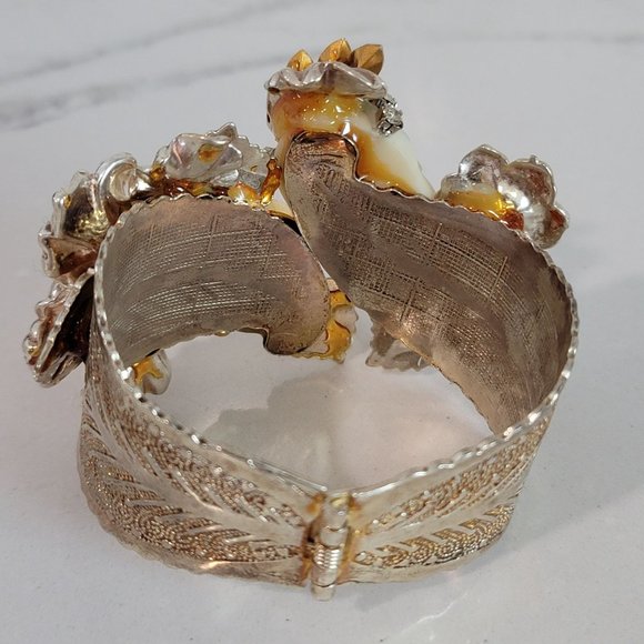Vintage Bonnetto wristwatch bracelet women\'s metal ornate rhinestone floral